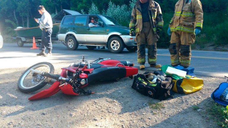 Fuerte Choque Entre Un Auto Y Una Moto ANB Agencia De Noticias