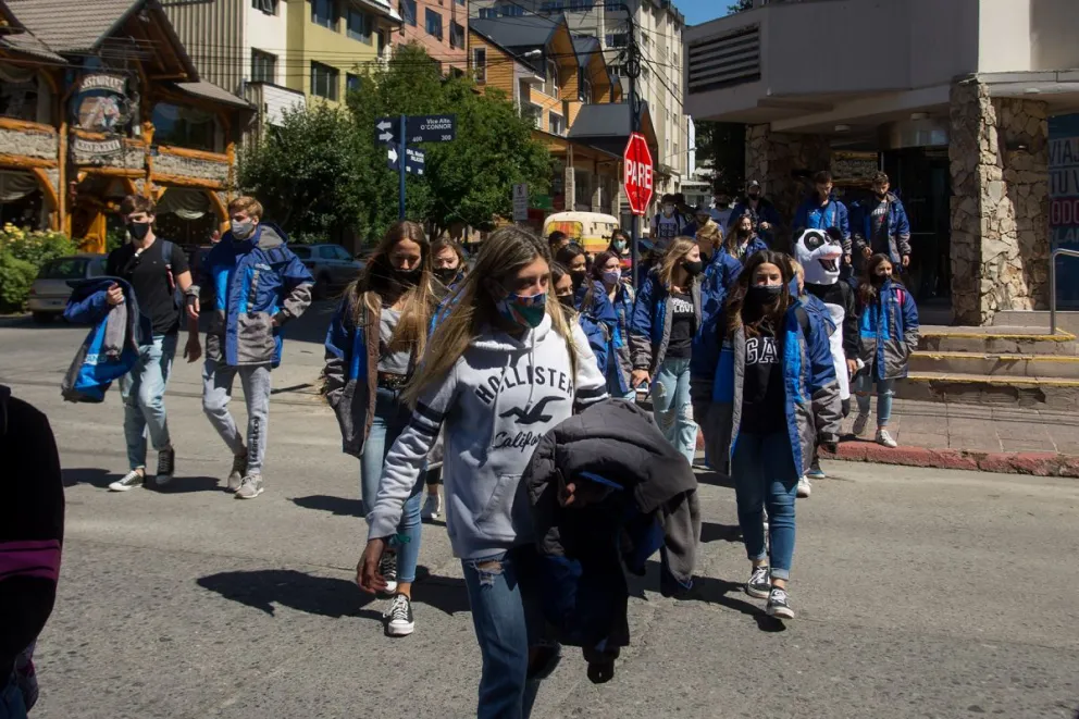 Vuelve el turismo estudiantil con tres mil pasajeros por semana