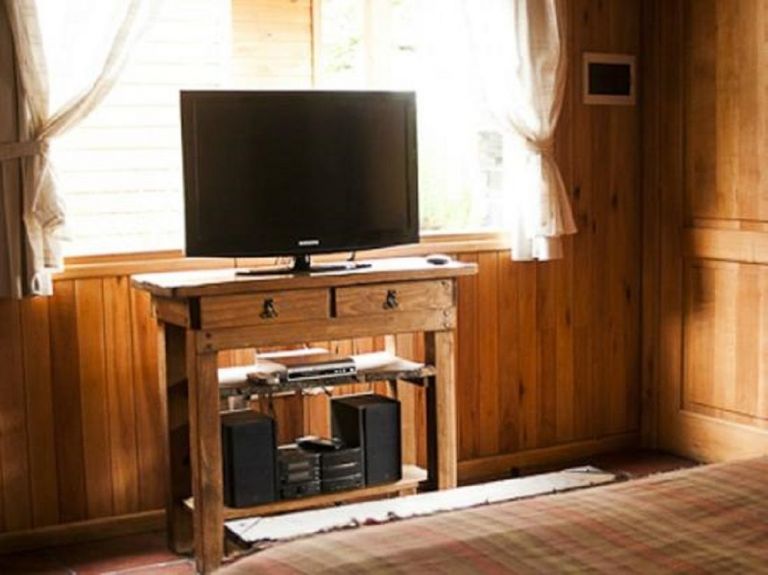 Cabin complex must pay to provide TV in rooms |  ANB :: Bariloche News Agency