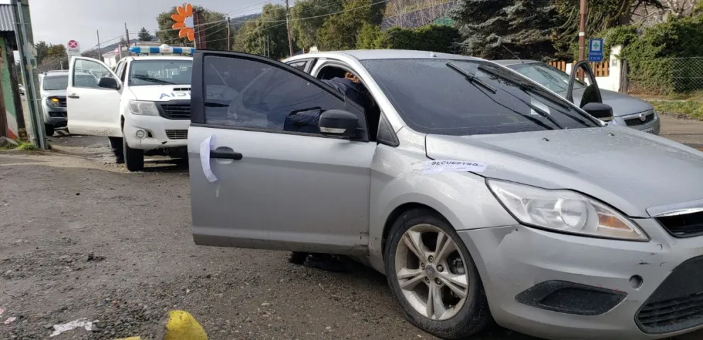 Un hombre, detenido tras llevarse elementos tecnológicos de unos departamentos