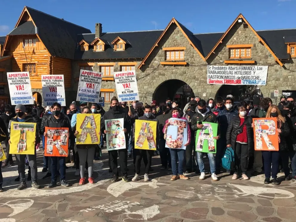 Trabajadores y empresarios del sector reclamaron en el Centro Cívico