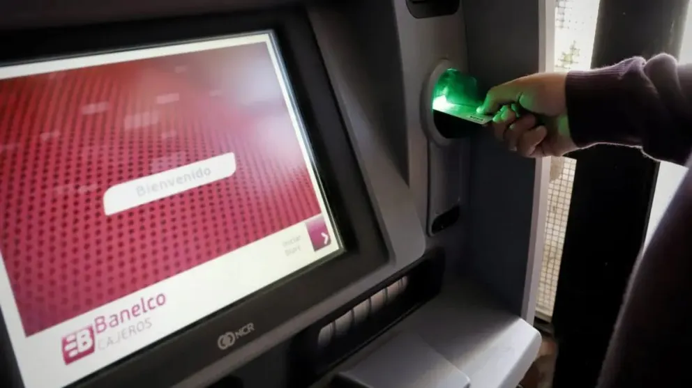 Con aumento incluido, comenzó el pago de sueldos a los trabajadores estatales rionegrinos