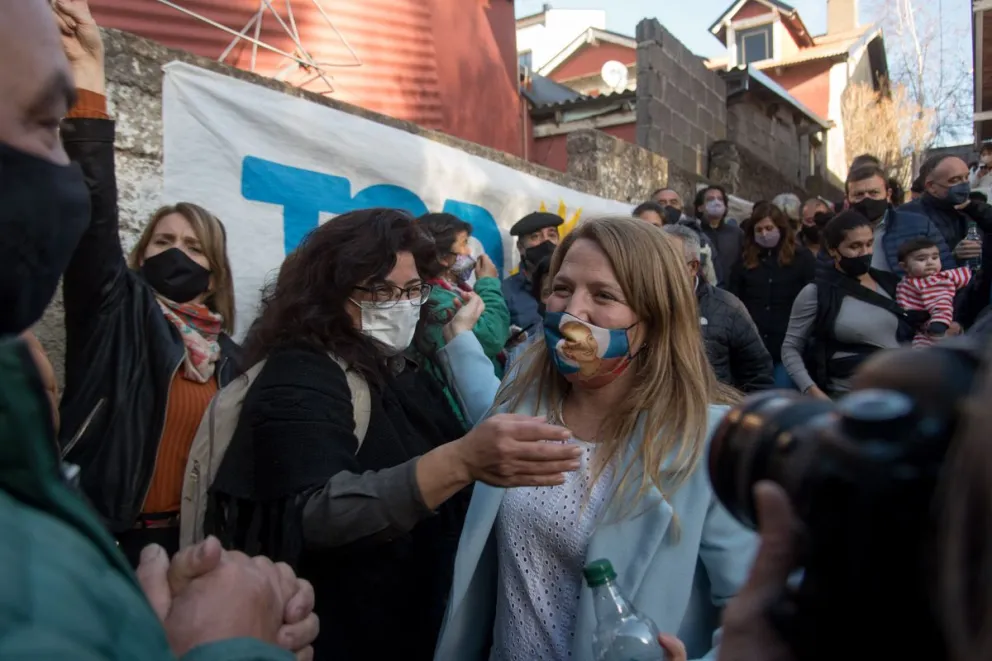 “Cuando todo se vino abajo, ahí estuvo el Estado para que el pueblo no sufra tanto”