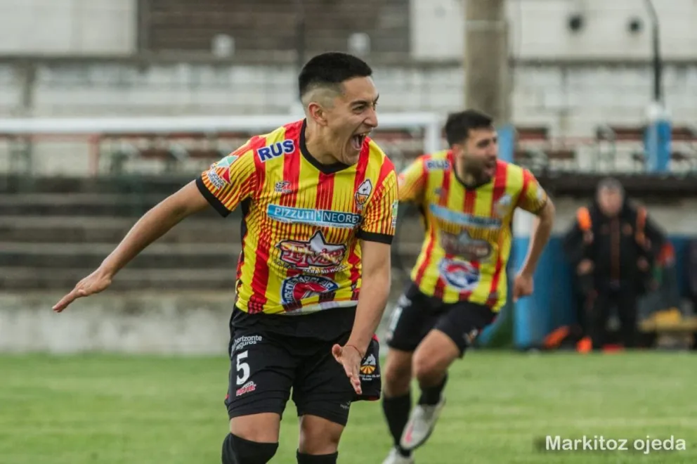 Cruz del Sur y Estudiantes Unidos, a la gran final de la Copa Bariloche