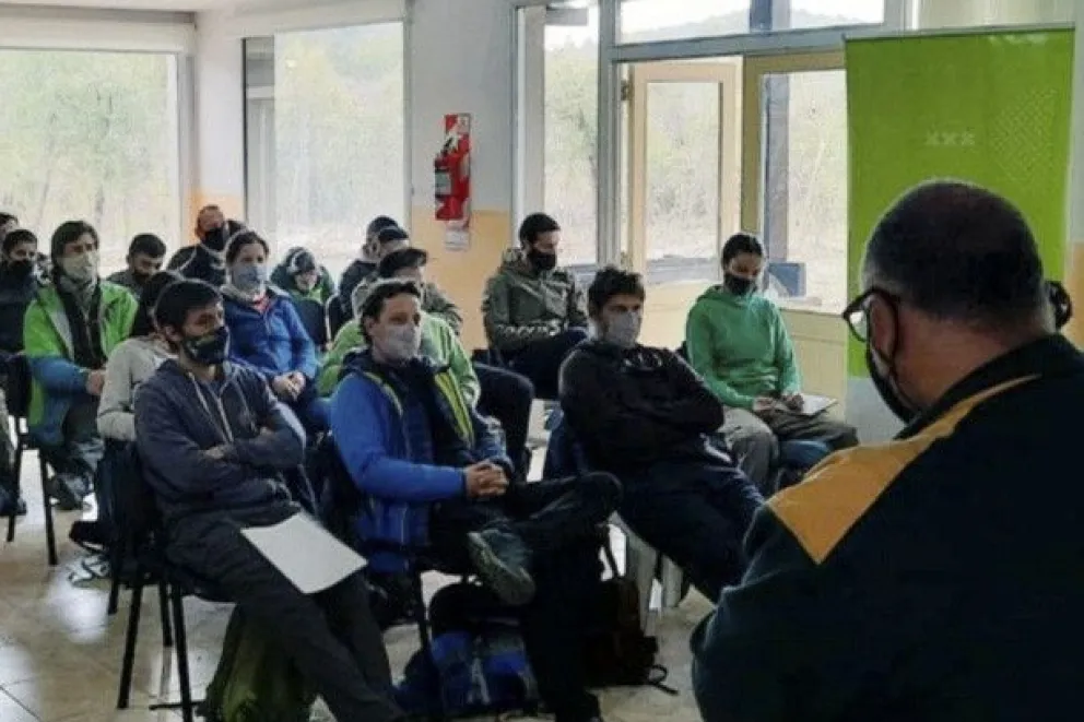 Comenzó un curso de certificación internacional para socorristas 