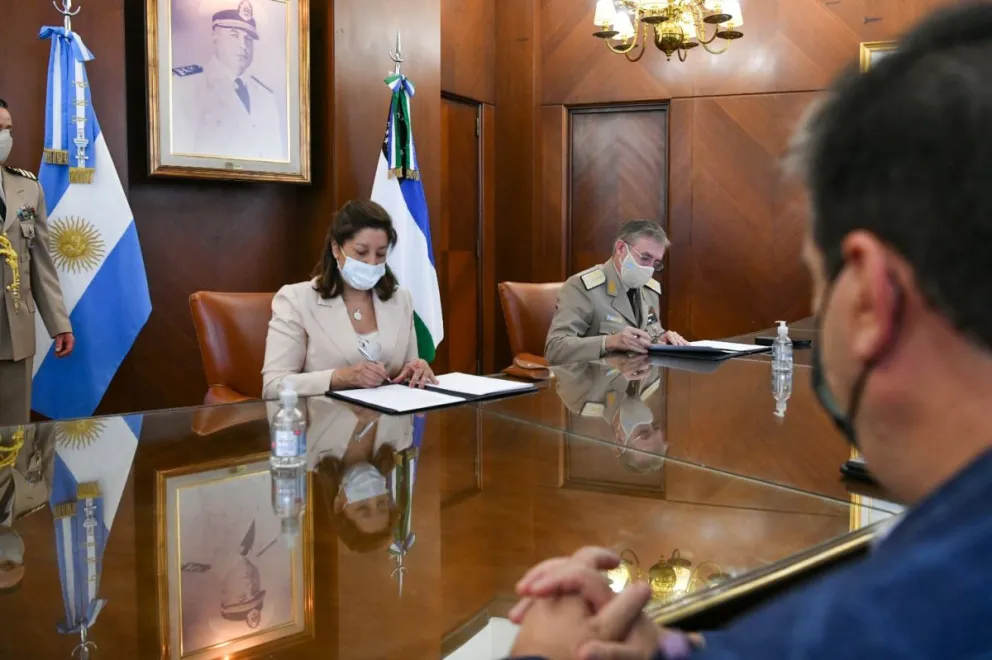 Prefectura colaborará en el control de pesca en Río Negro