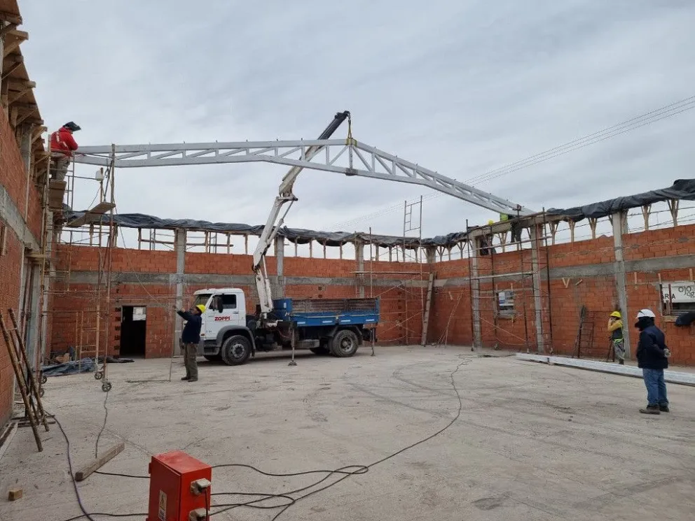 Inician un plan de obras escolares sin precedentes en todos los municipios