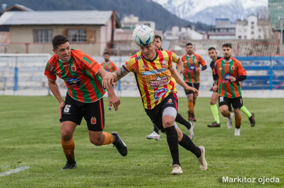 Cruz del Sur y Estudiantes Unidos, por el título de la Copa Bariloche