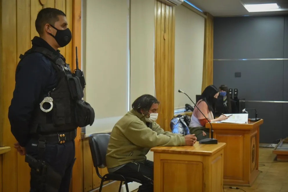 Prisión preventiva por participar de la ocupación en el cerro Otto y golpear a un policía