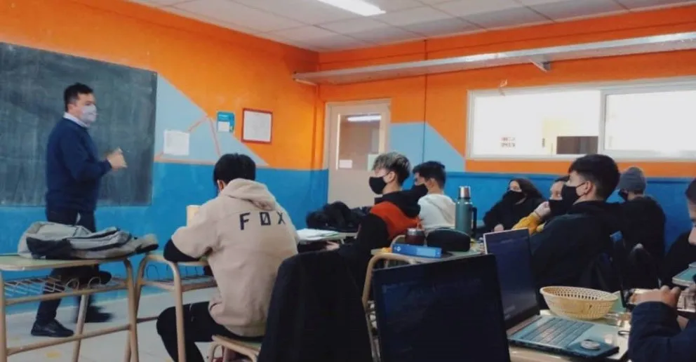 La escuela técnica Nehuen Peuman organiza una rifa para recaudar fondos para la institución