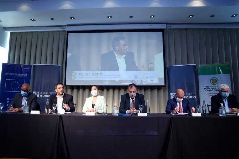 Cabandié en Bariloche: "Tenemos que exigirle a los países más contaminantes que accionen"