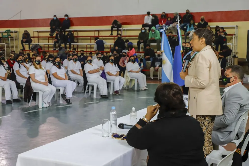 Egresaron 58 personas del Ipap