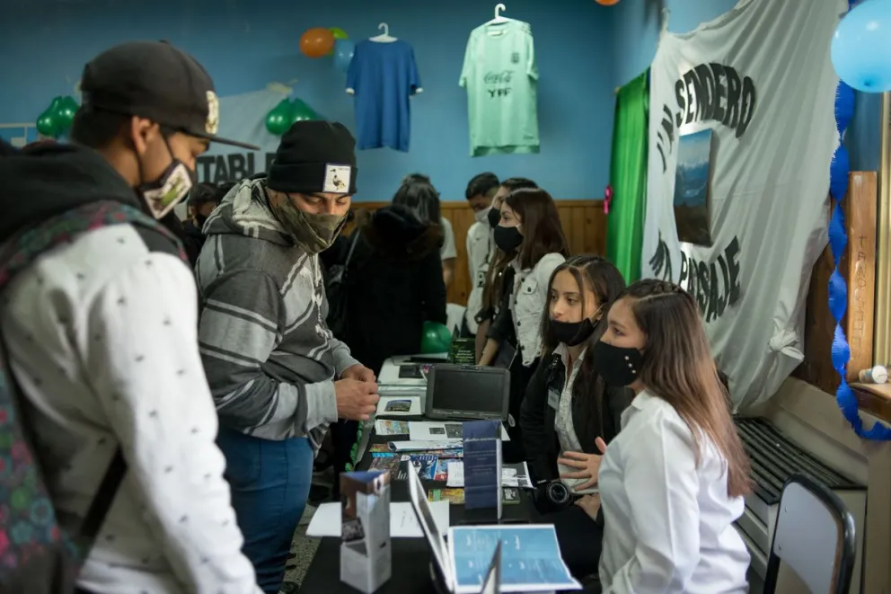 La Esrn 44 volvió a tener su Feria de Turismo de forma presencial