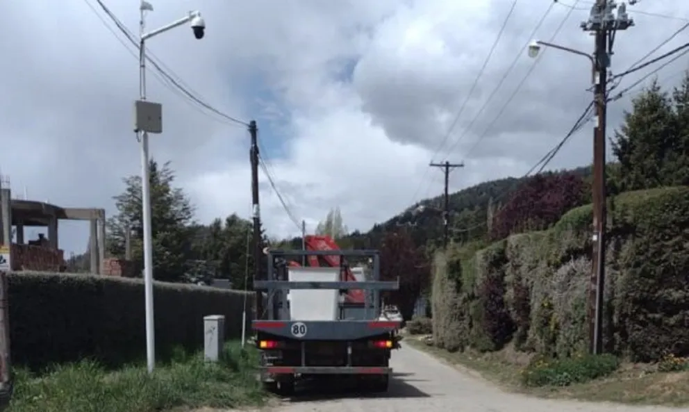 Instalan cámaras domo de videovigilancia en el Oeste