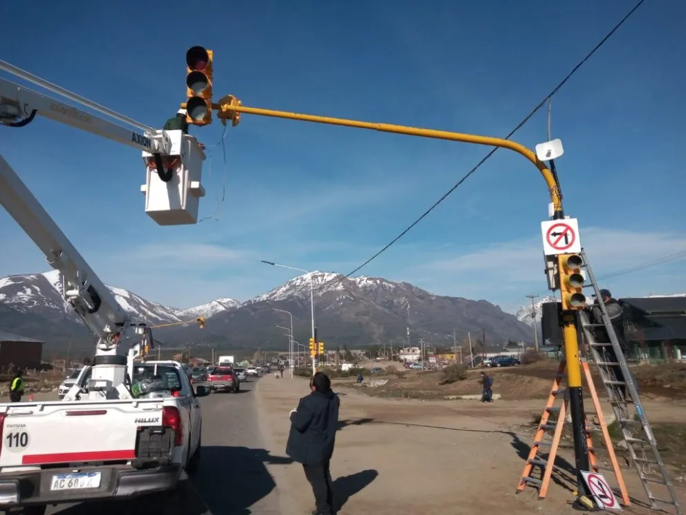 Instalaron un nuevo semáforo en el sur de la ciudad
