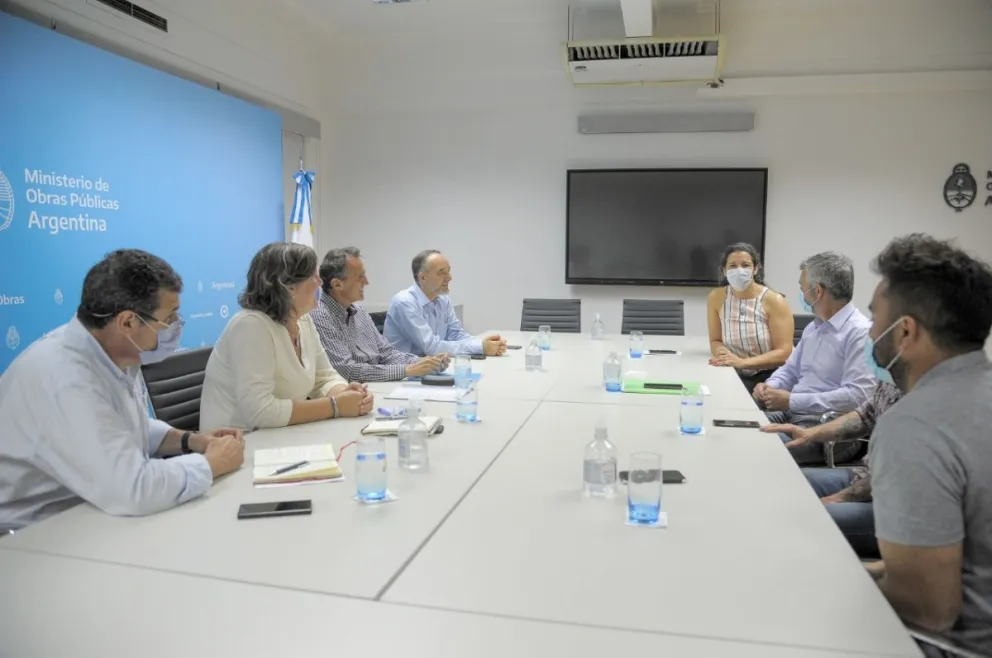 Katopodis se reunió con autoridades del Club Andino Piltriquitrón para avanzar en su reconstrucción