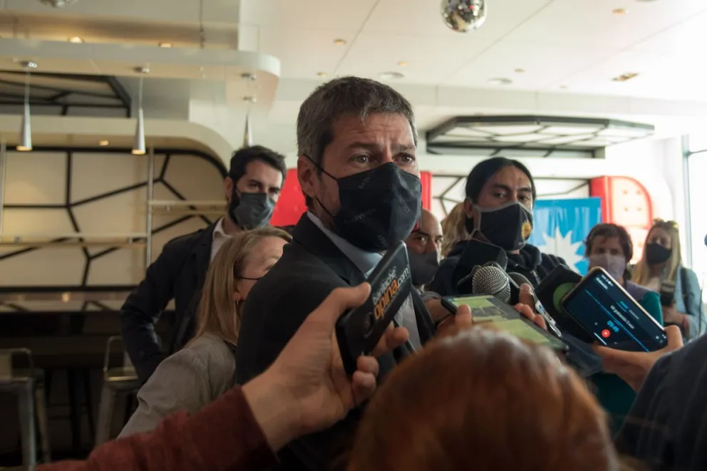 El ministro Lammens se reunió con empresarios del sector turístico en Bariloche