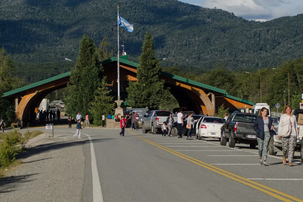 Comienza a regir el nuevo horario del paso Cardenal Samoré | ANBariloche