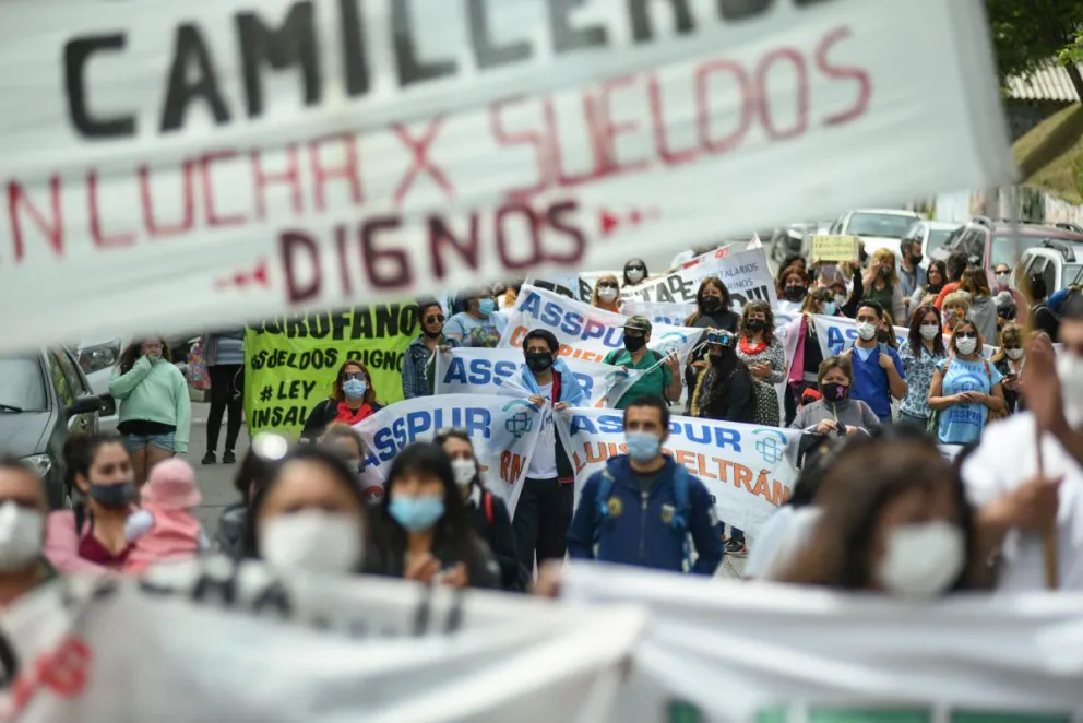 Personal de salud reclamó por recomposición salarial