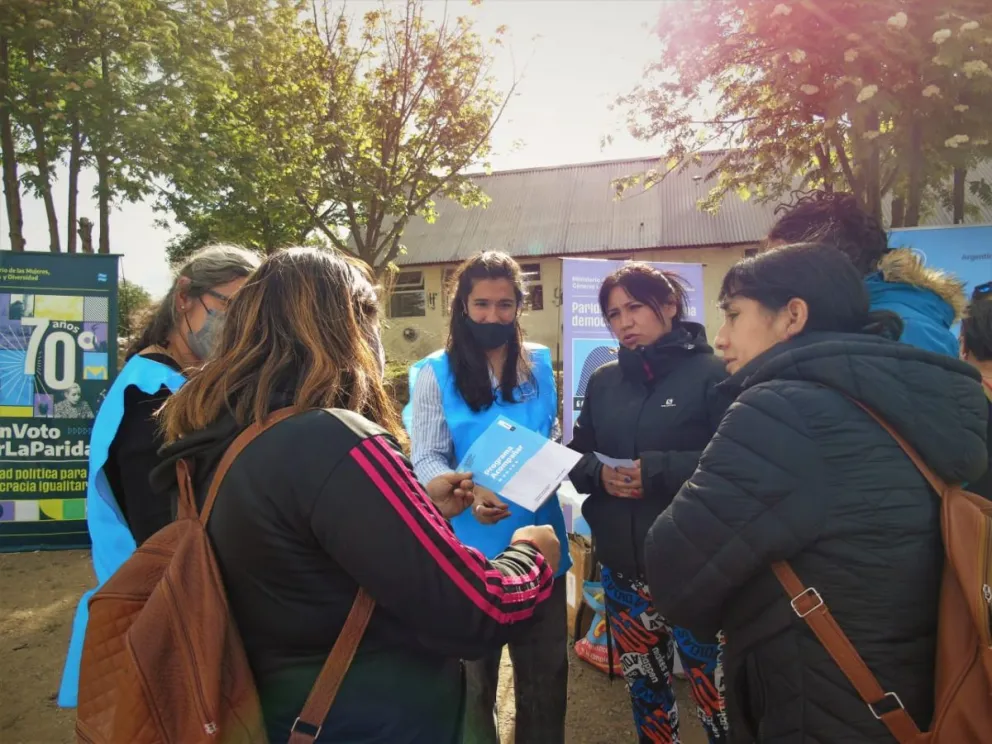 Bariloche fue parte de la acción federal para conmemorar los 70 años del primer voto femenino