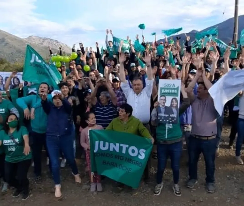 Juntos Somos Río Negro cerró su campaña en Bariloche con una caravana