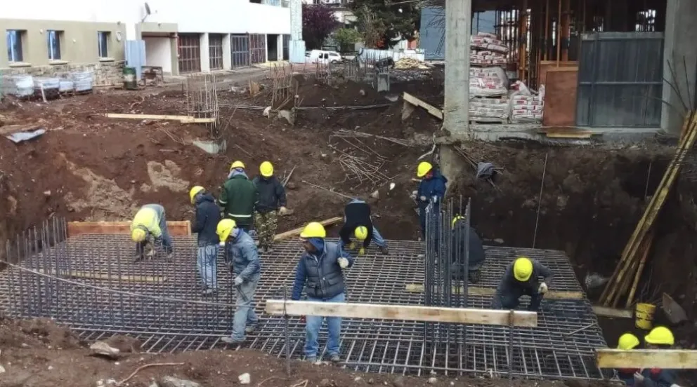 Comienzan los trabajos de altura en la obra en el hospital zonal