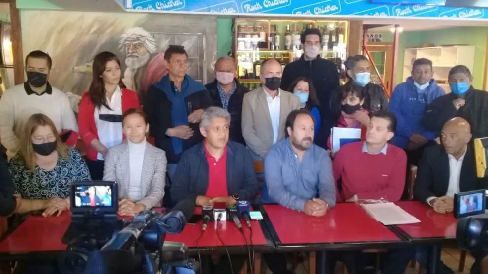 La Lista Roja salió a responder a Aristegui y Barrales: "el que gana debe conducir"