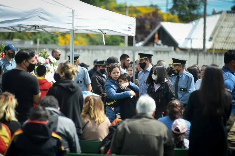 Último adiós a los cinco barilochenses fallecidos en un accidente
