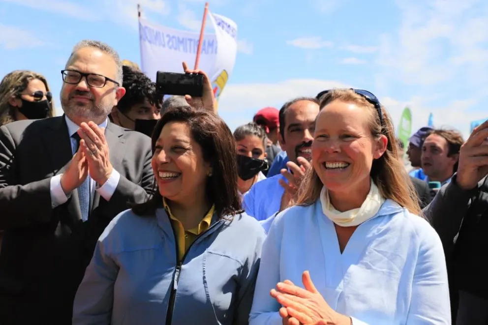 La CEO de Fortescue, Kulfas y Carreras recorrieron Invap