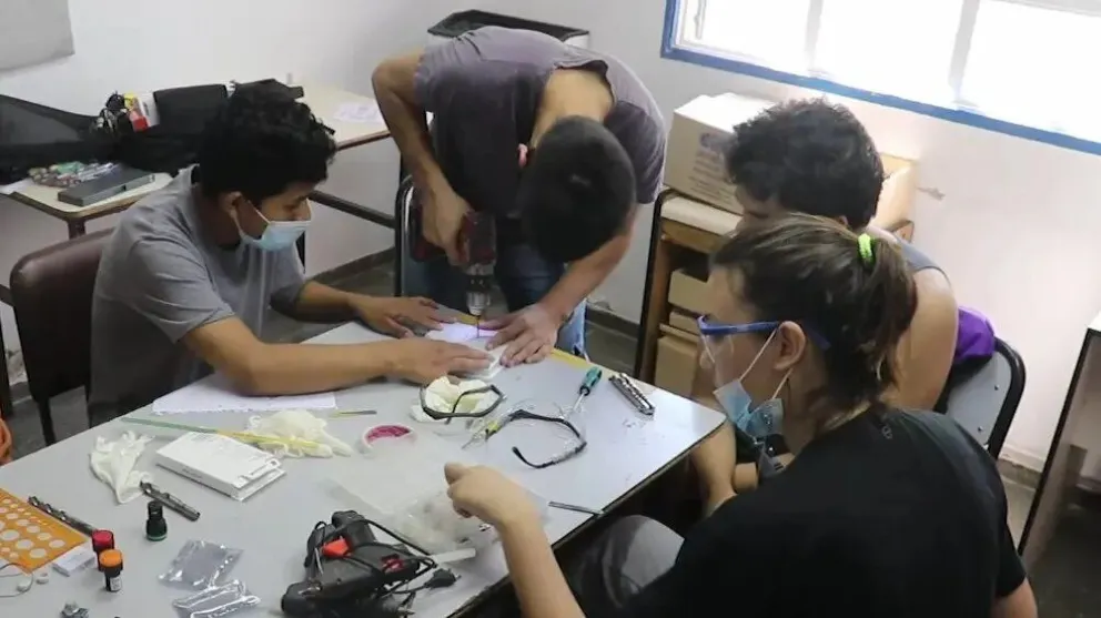 Estudiantes de Escuelas Técnicas rionegrinas fabrican medidores de dióxido de carbono