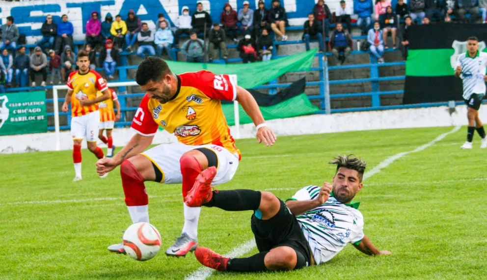 Chicago - Cruz del Sur, la punta y la clasificación en juego