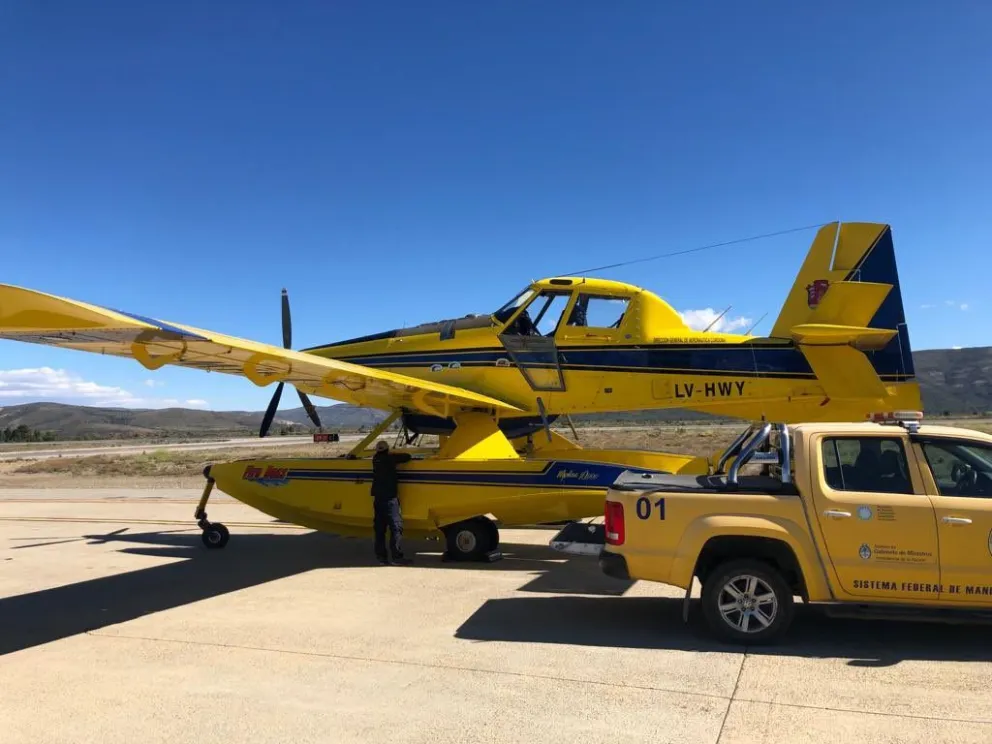 Arribaron 12 brigadistas más para combatir los incendios forestales