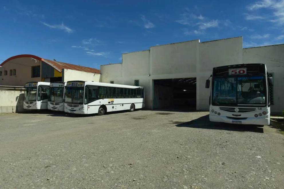 Restringen la circulación de colectivos a partir de las 19 horas