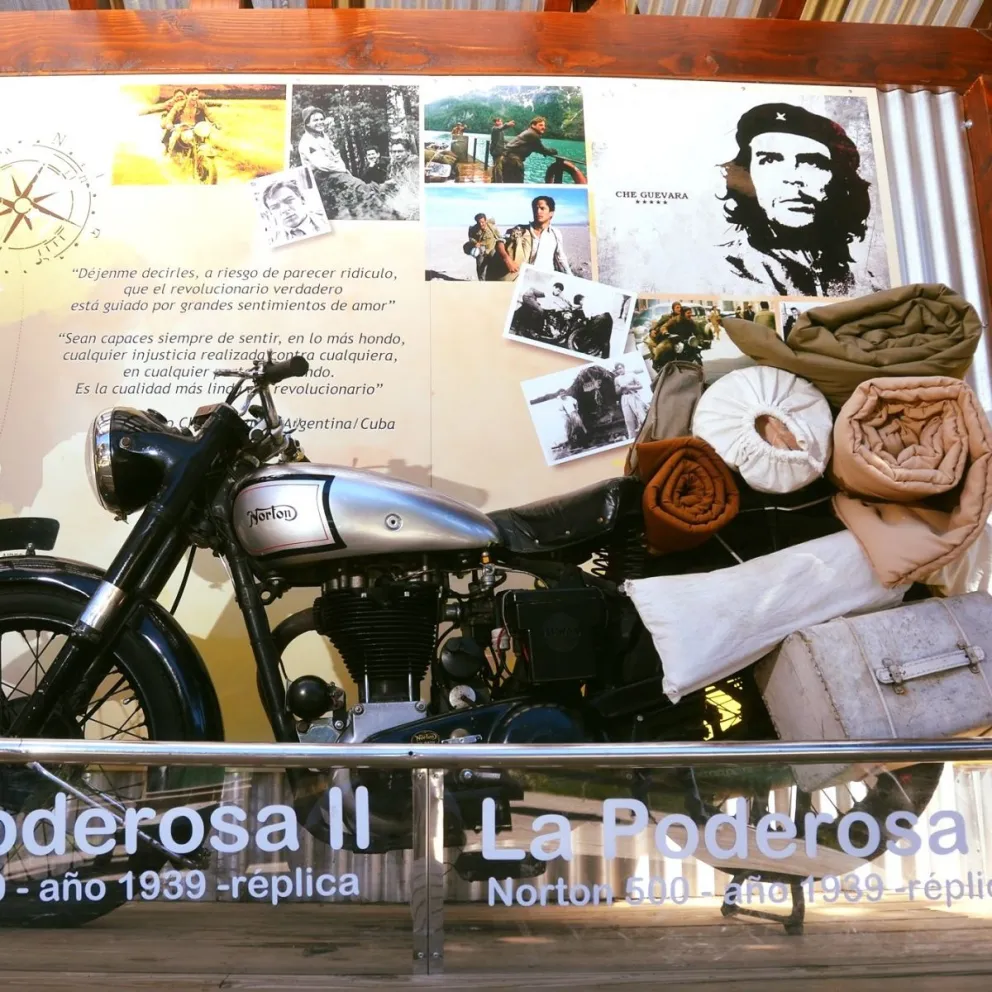 Una réplica de la moto que llevó al Che por América se puede conocer en Puerto Blest