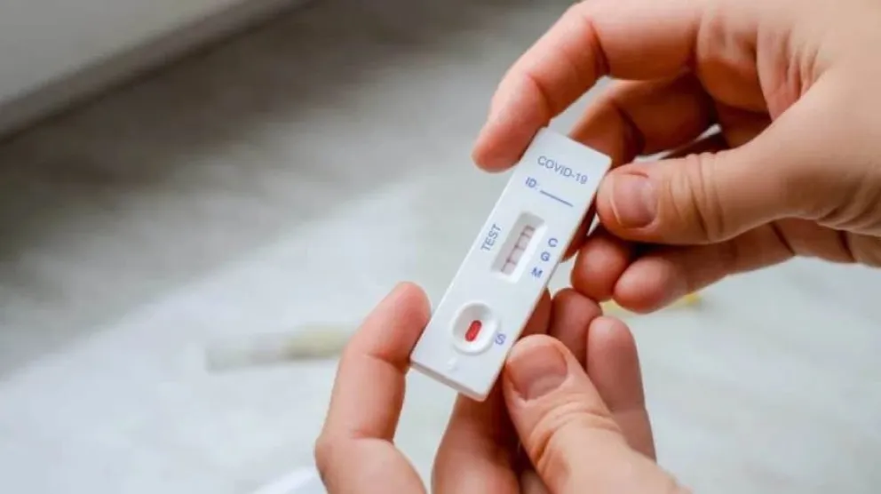 Autorizan el uso de cuatro test de autoevaluación de Covid-19