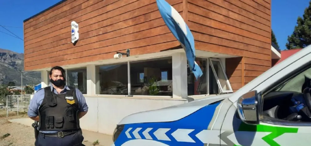 Con maniobras de RCP una agente de la Policía logró reanimar a una beba 