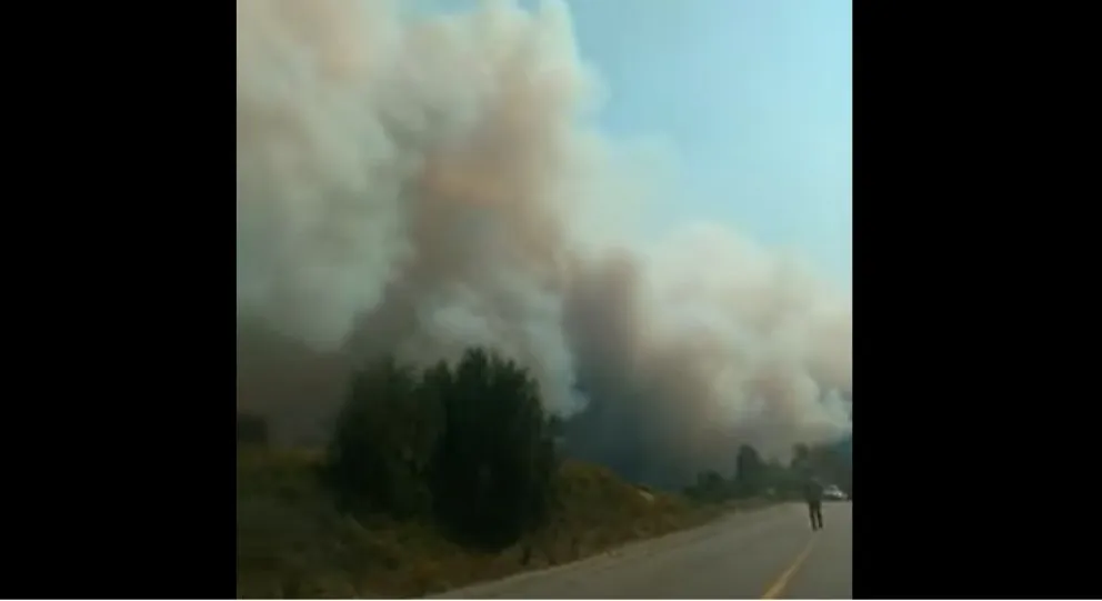 Así llegó fuego del Lago Steffen a Ruta 40