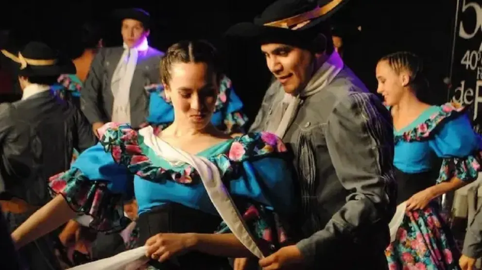 La delegación oficial que representará a Río Negro, parte hacia Cosquín 2022 