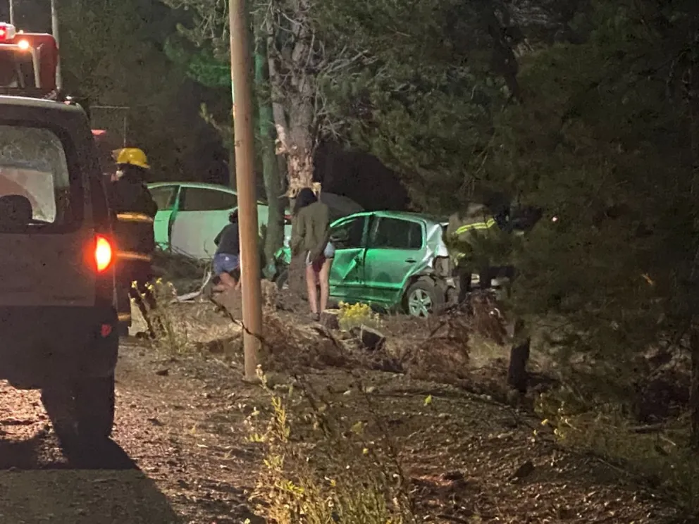 Descontrol y choque en el ingreso al aeropuerto