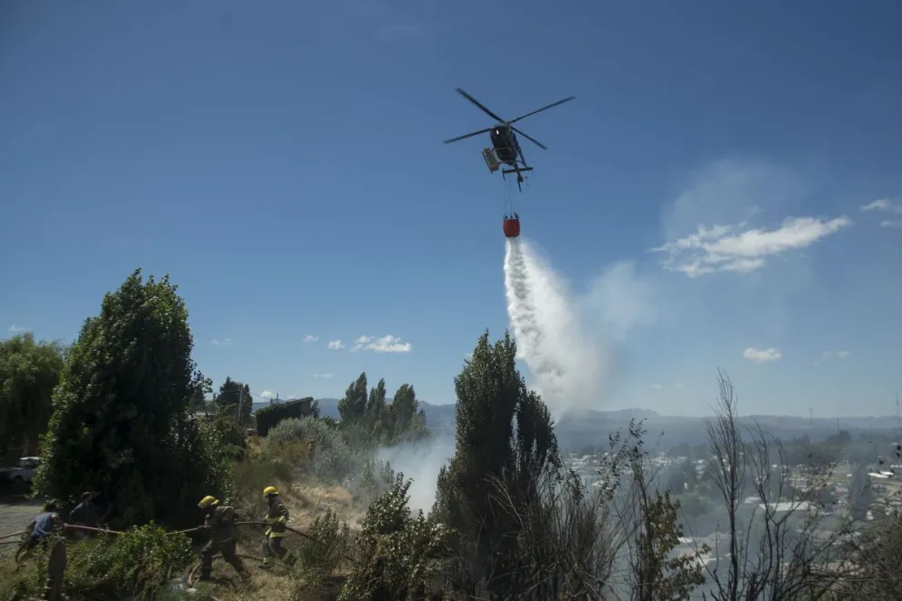 Un incendio en la barda del Ñireco generó preocupación
