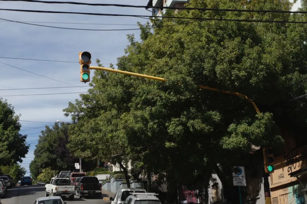 Inician un proceso de modernización de semáforos