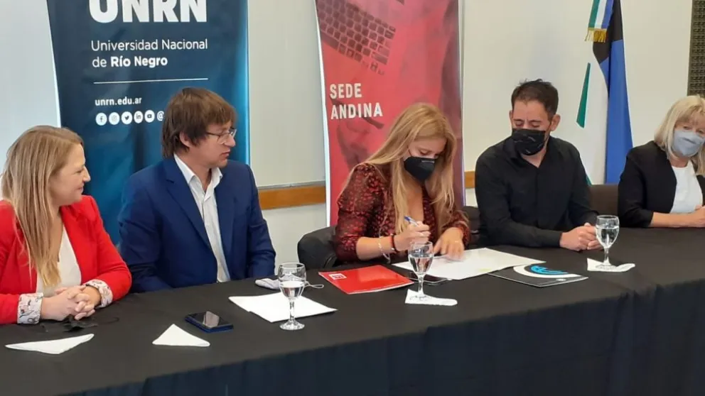 Buscan mejorar el acceso universitario de la comunidad migrante