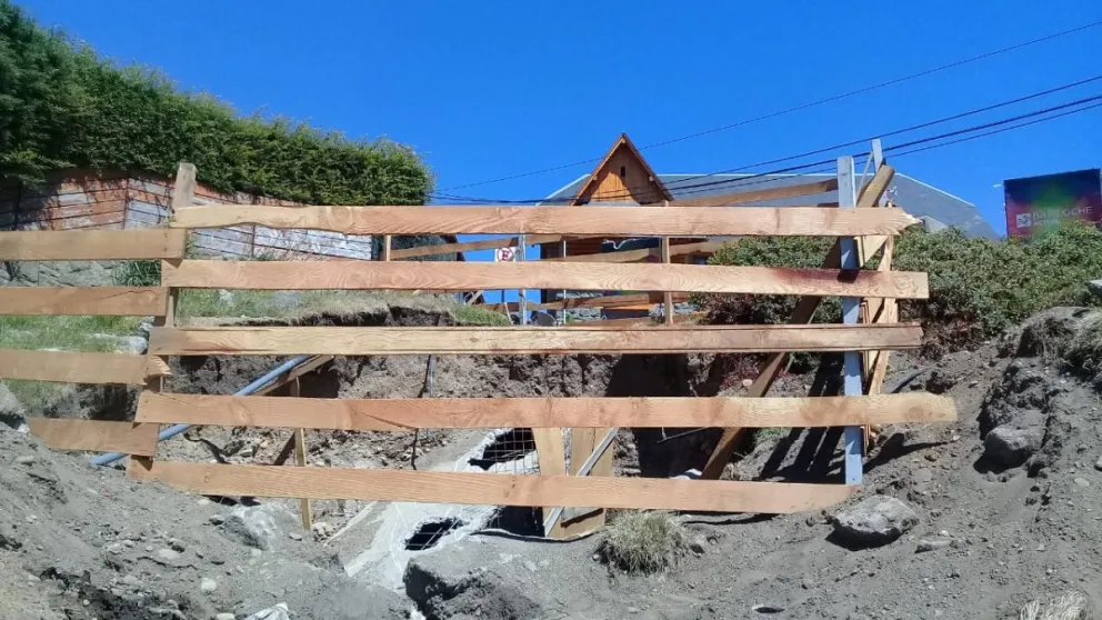 Se hundió la tierra en pleno Centro Cívico