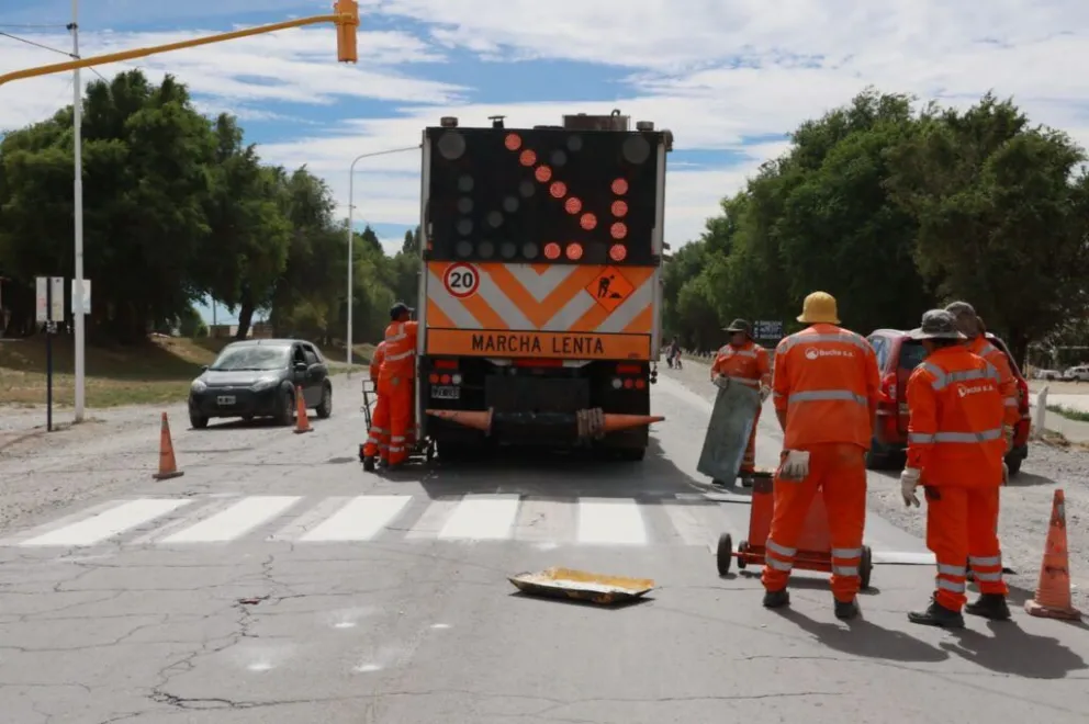 Cortes y desvíos por el pintado y demarcación de calles