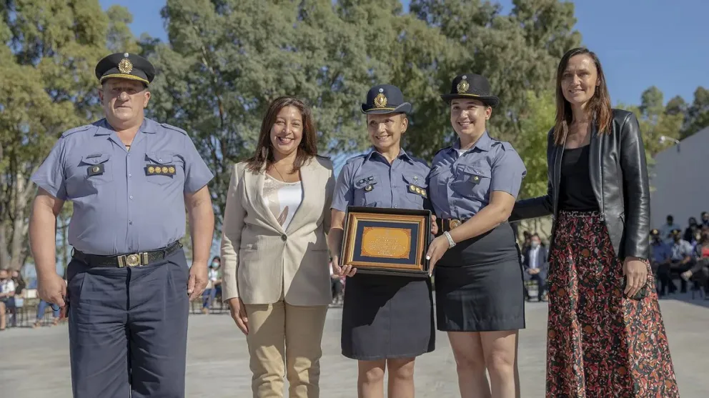Adriana Fabi es la primera mujer en alcanzar la máxima jerarquía de la Policía de Río Negro