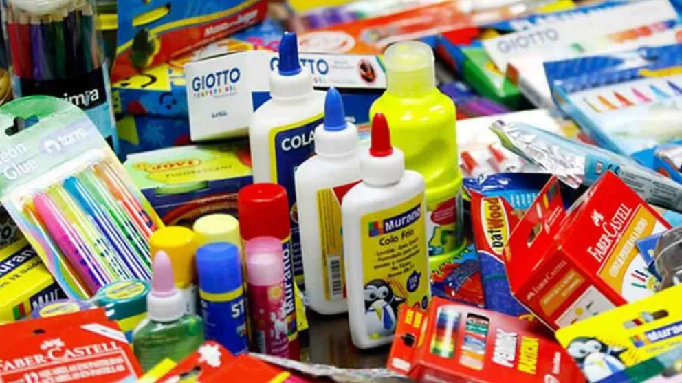 Una campaña solidaria de útiles escolares para niños y niñas