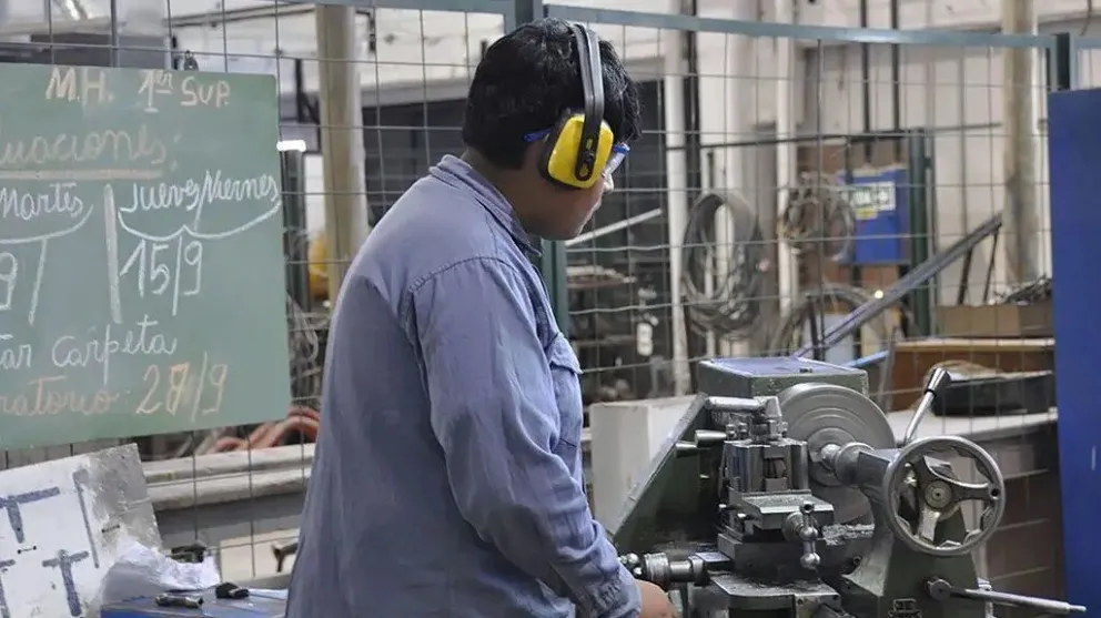 Construirán dos escuelas técnicas en la provincia