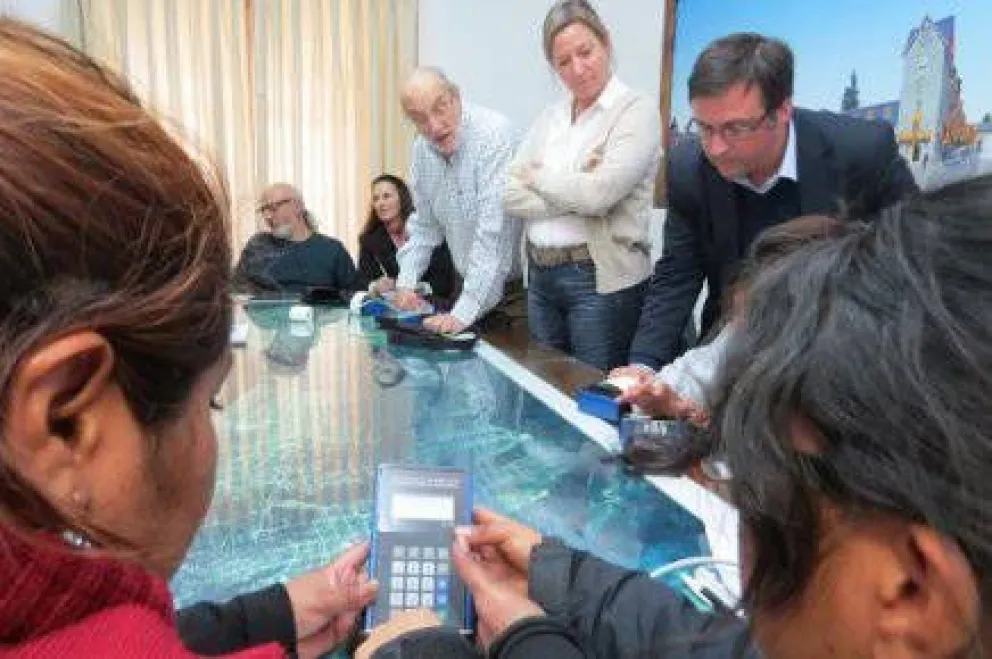 Comienzan pruebas de funcionamiento de parquímetros