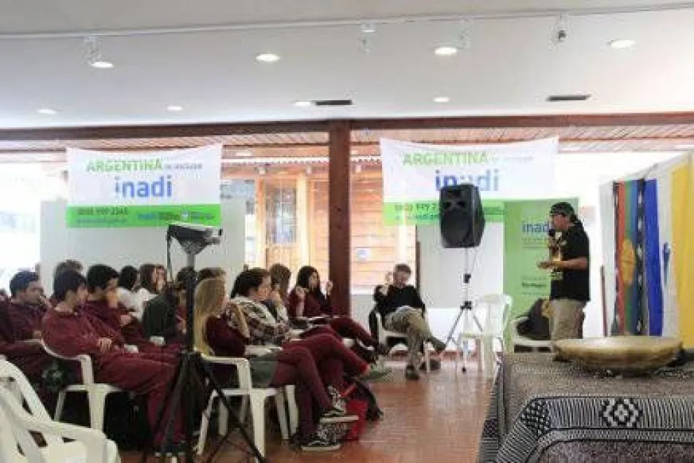 Adolescentes se capacitaron sobre pueblos originarios