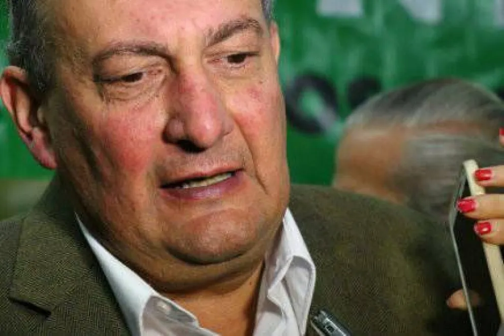 “A Massa no lo conozco; se ve que está buscando ganadores para abrazar”